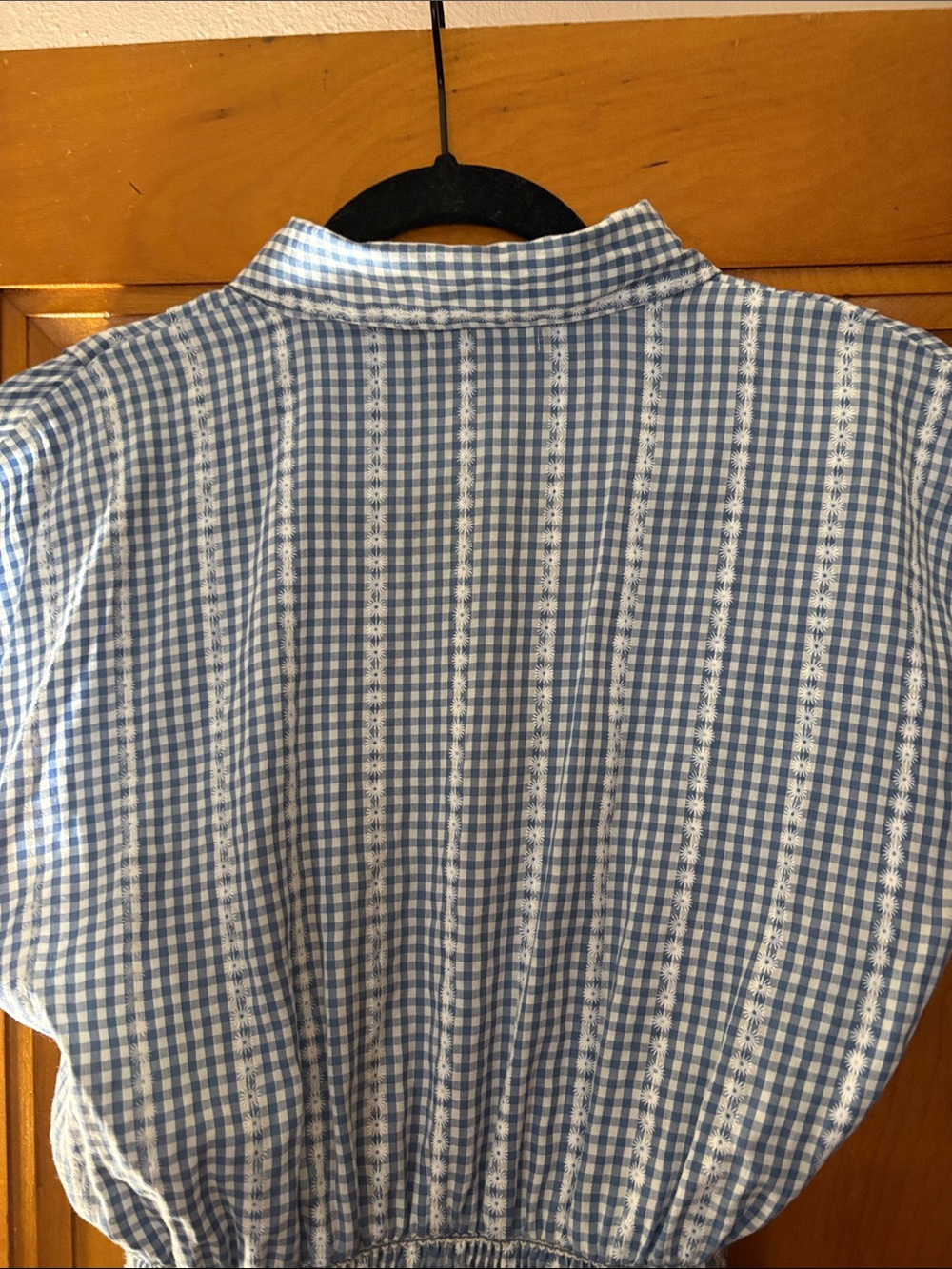 Max Studio Blue and White Gingham Tie-Waist Button-Down Top; sleeveless; M - Picture 6 of 11